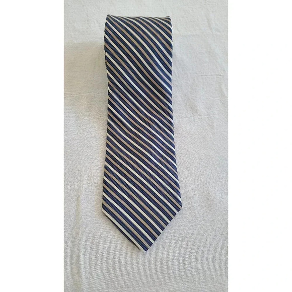 2/30$ Vintage  Saks Fifth Avenue Silk Tie - Picture 1 of 4